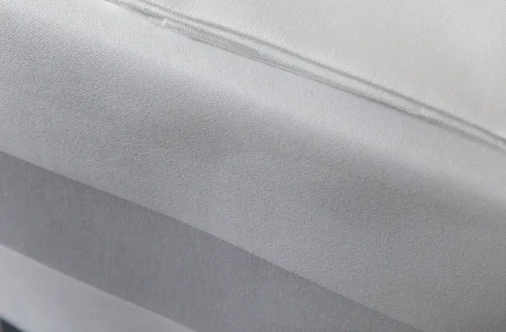Bande Satin Table runner