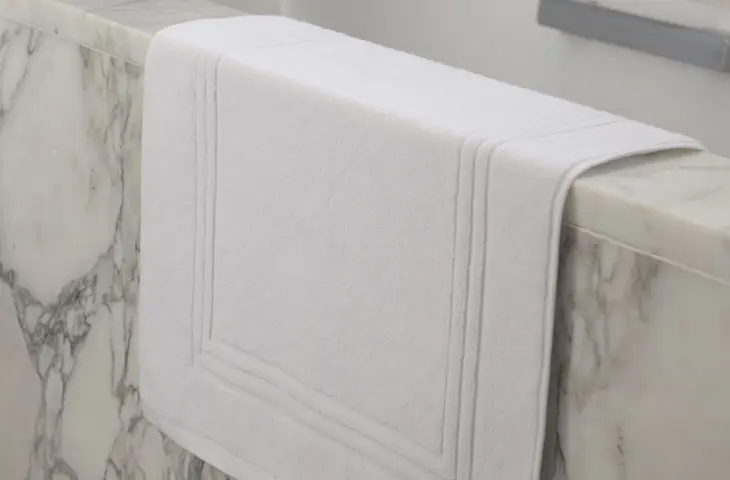 La Jacquard Français bath mat Le Jacquard Français bath mat
